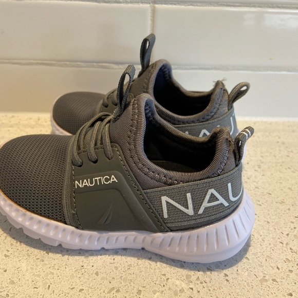 Nautica Gray Shoes for Kids size 6 Toddler - Picture 10 of 11